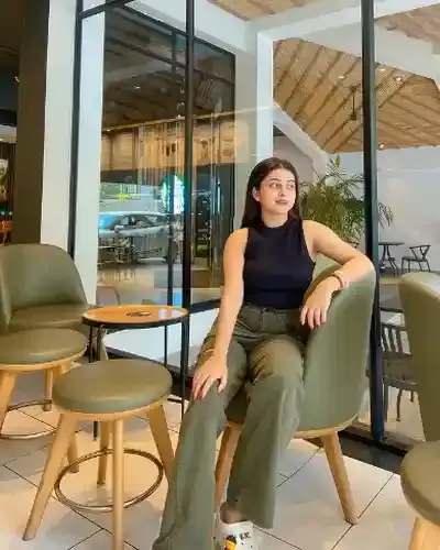 Escort Service Koloriang